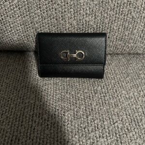 salvatore ferragamo black leather card holder